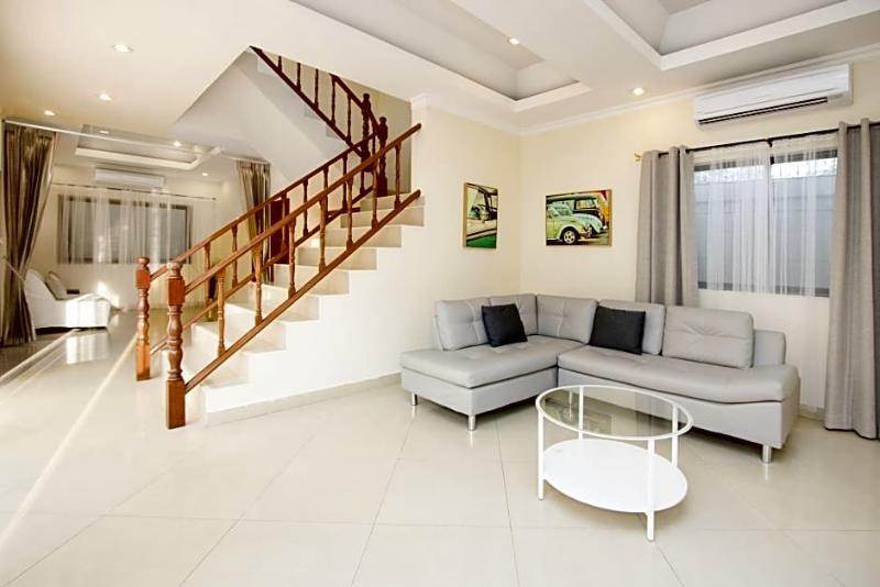 Avoca Pool Villas Патая Екстериор снимка