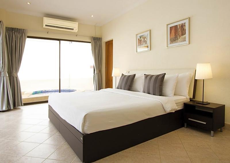 Avoca Pool Villas Патая Екстериор снимка