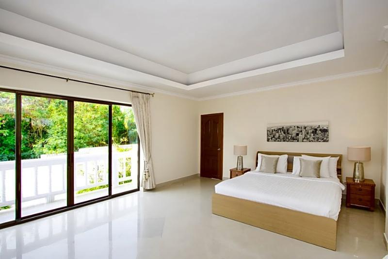 Avoca Pool Villas Патая Екстериор снимка